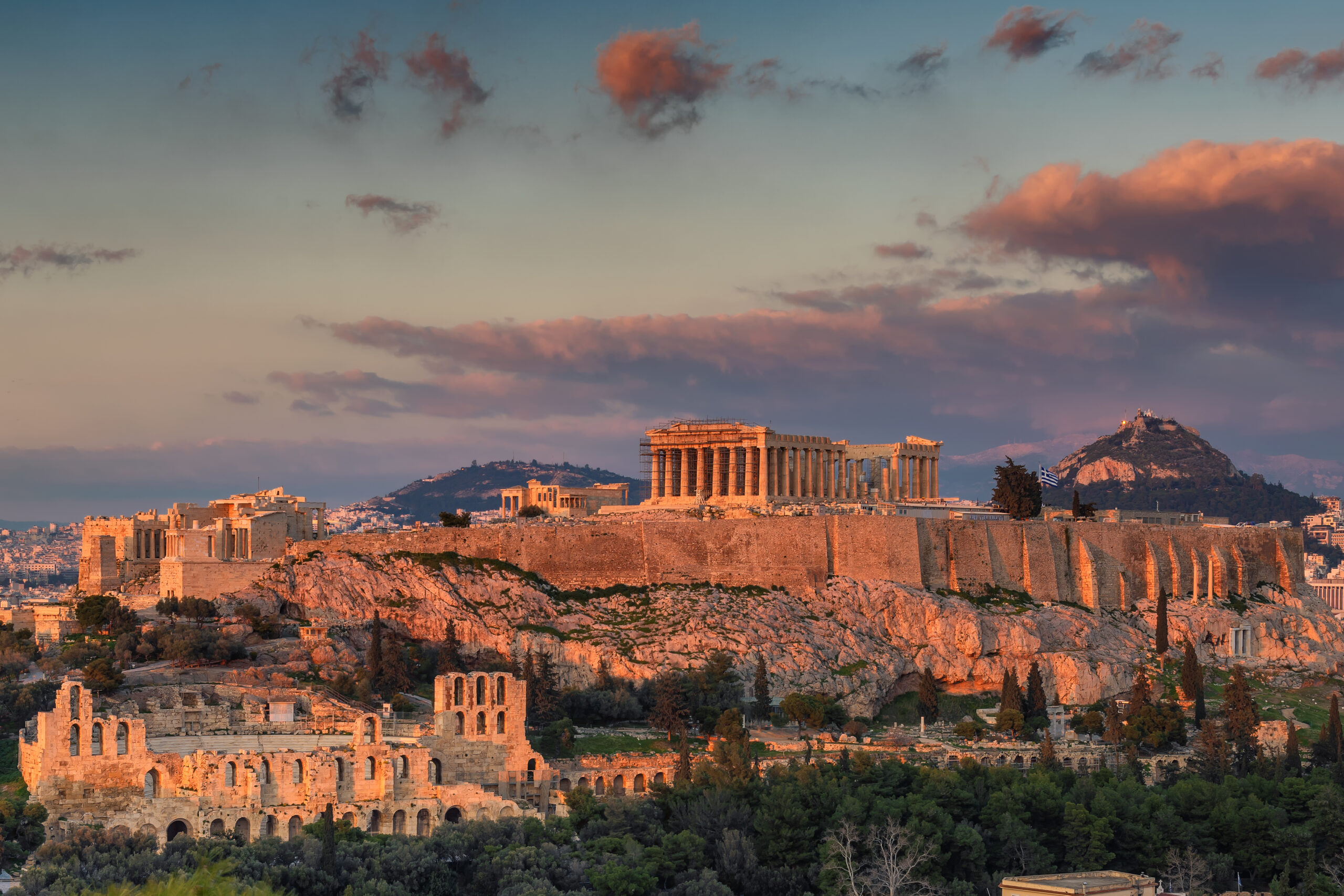 How to spend an unforgettable evening in Athens